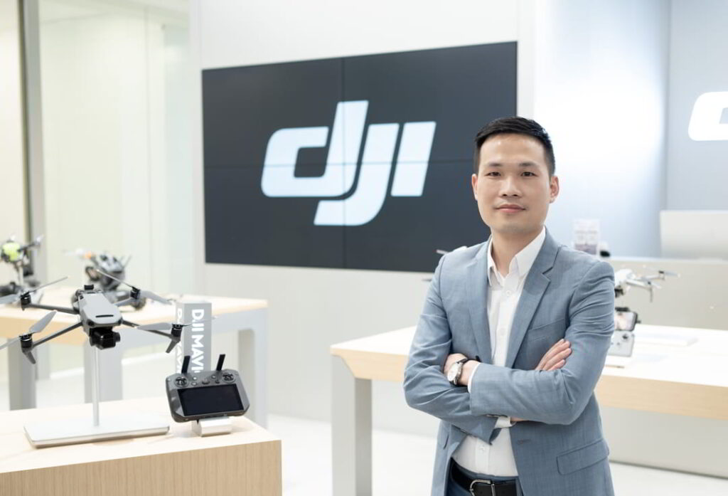 DJI